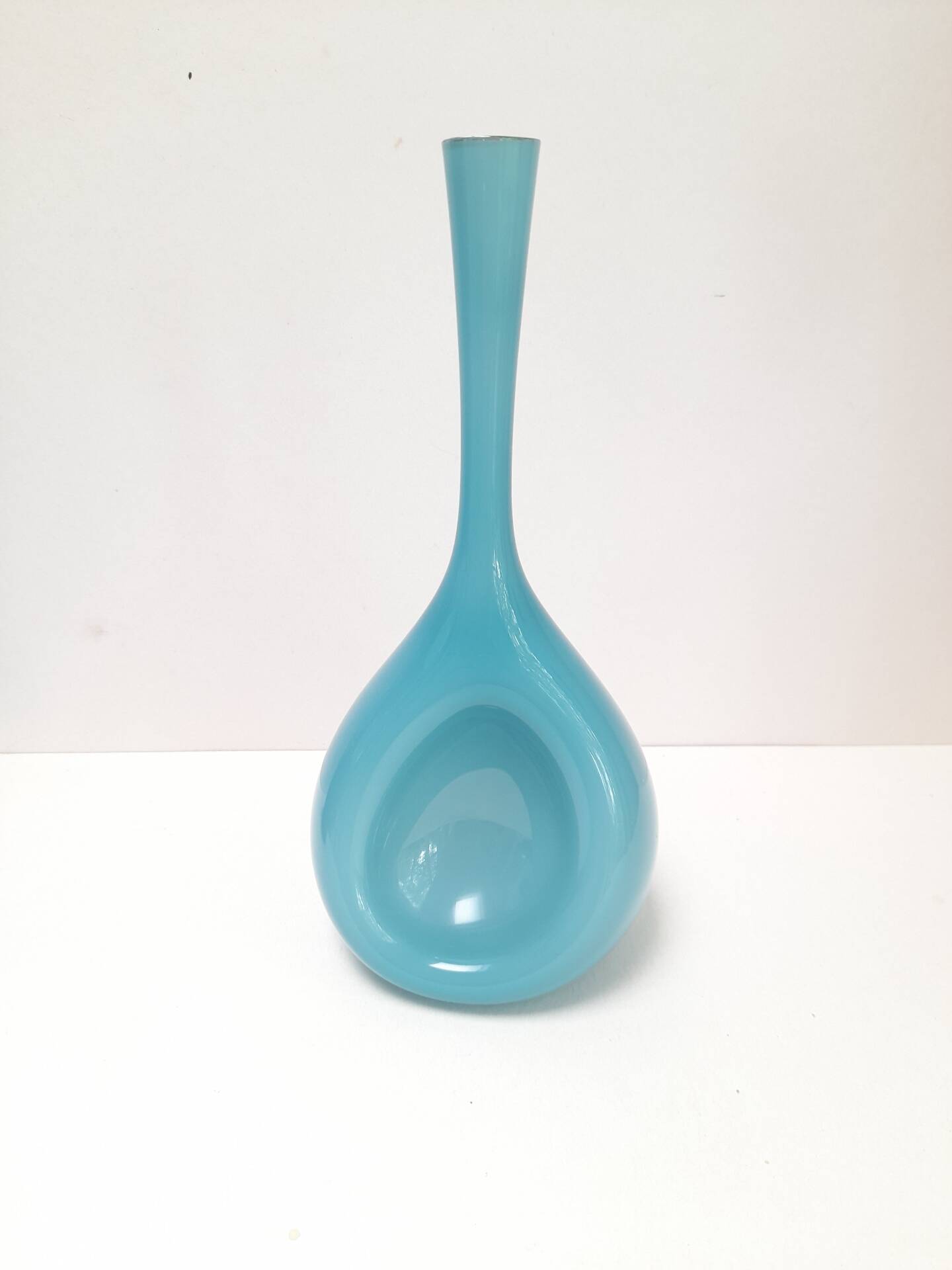Vase suédois en opaline Elme Glasbrück