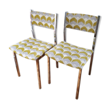 Lot of 2 metal chairs