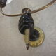 Applique main en bronze
