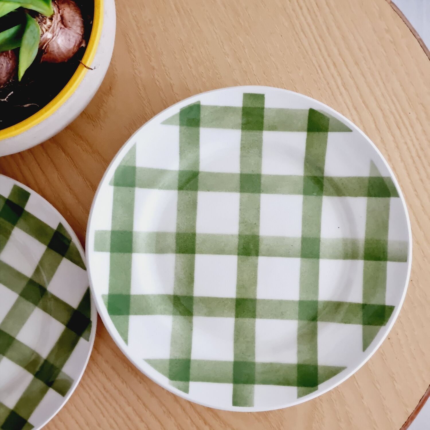 Set of 11 dessert plates and 1 Moulin des Loups dish