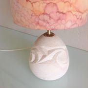 Ovoid lamp in carved stone and printed lampshade / vintage 60-70s