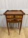 Petite table de style louis XV
