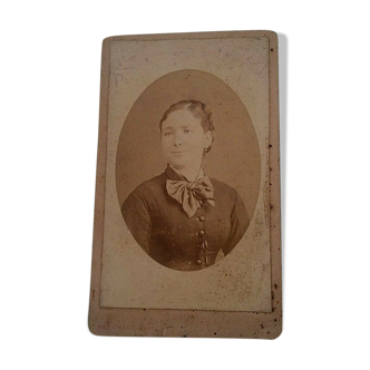 Old format photography CDV woman