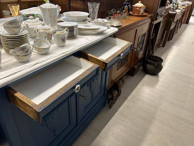 Refurbished blue buffet