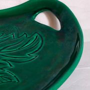 Free-form presentation dish Green Slurry 50s