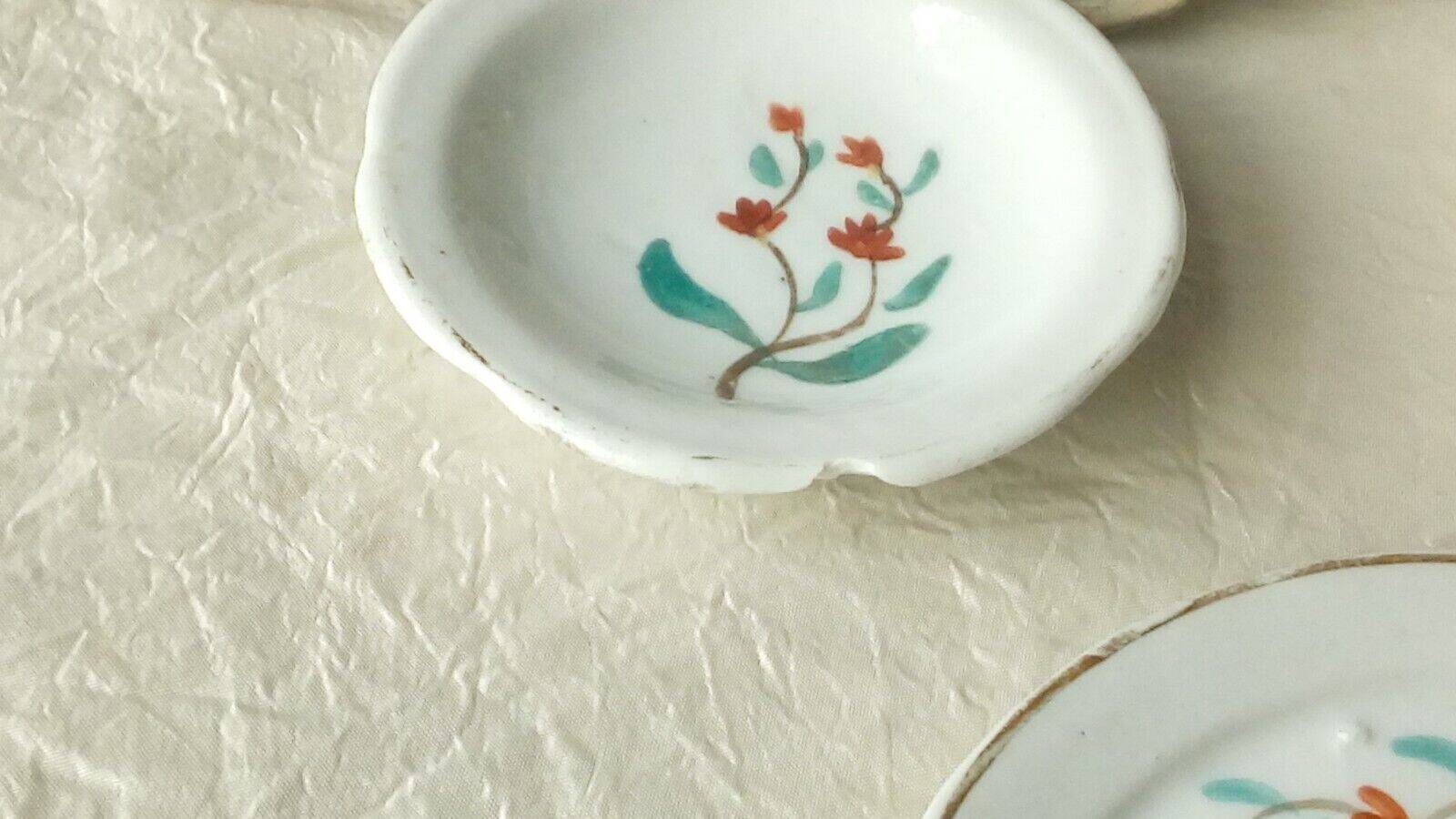 Earthenware dinette table service floral decor
