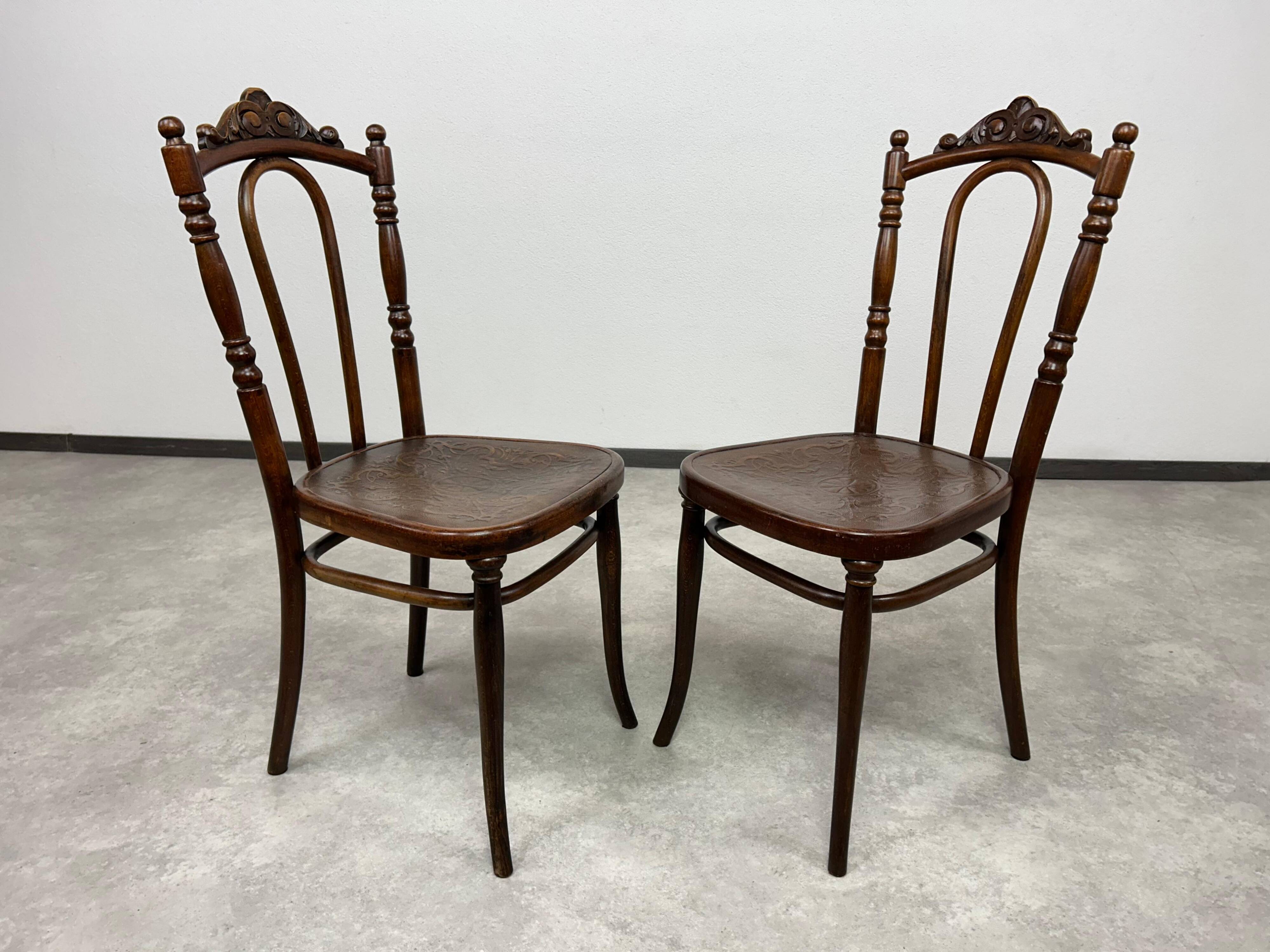 Bentwood dining chairs by Thonet Austria