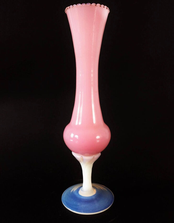 Vase in Pink Opaline 1920