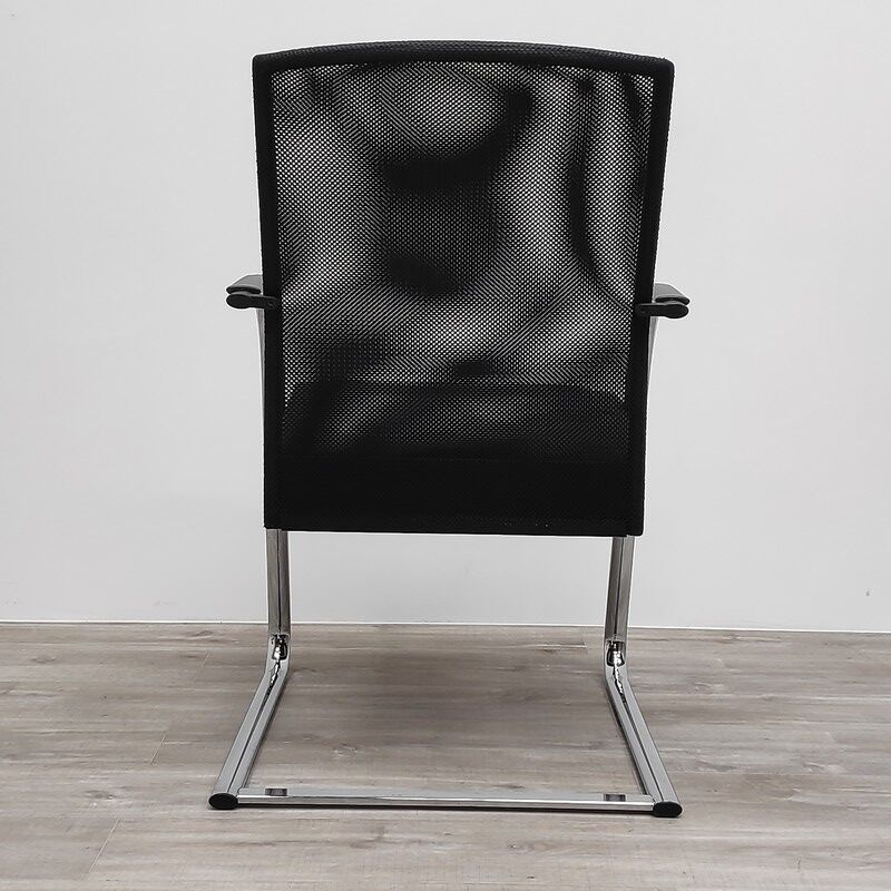 Trendoffice sled chair Black with armrests