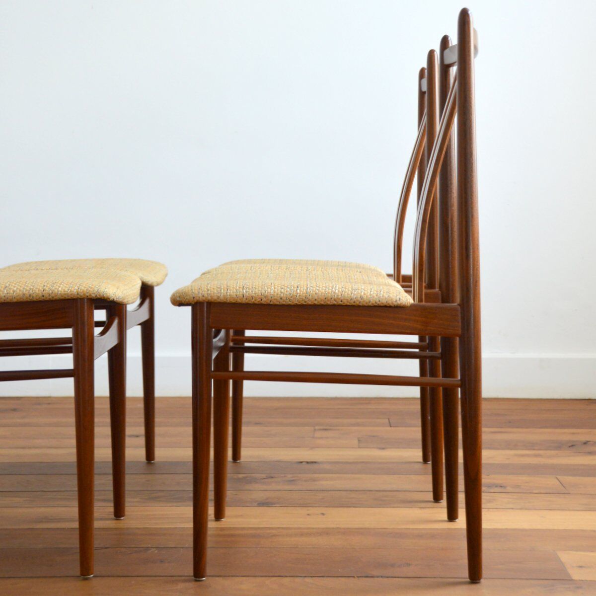 Suite of 4 Scandinavian dining chairs 1960s