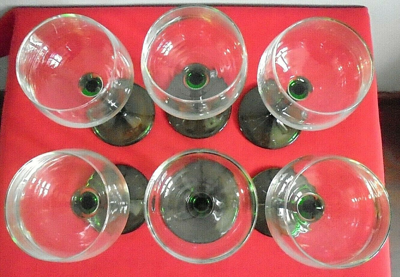Lot 6 glasses on foot with white wine Height 16.5 cm