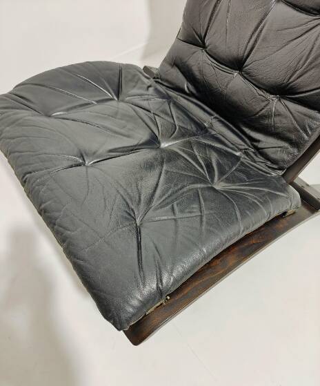 Pair of armchairs by Manufattura Italianna. Italy, 1970.