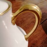 Cafetière ancienne porcelaine de Limoges blanche et dorée