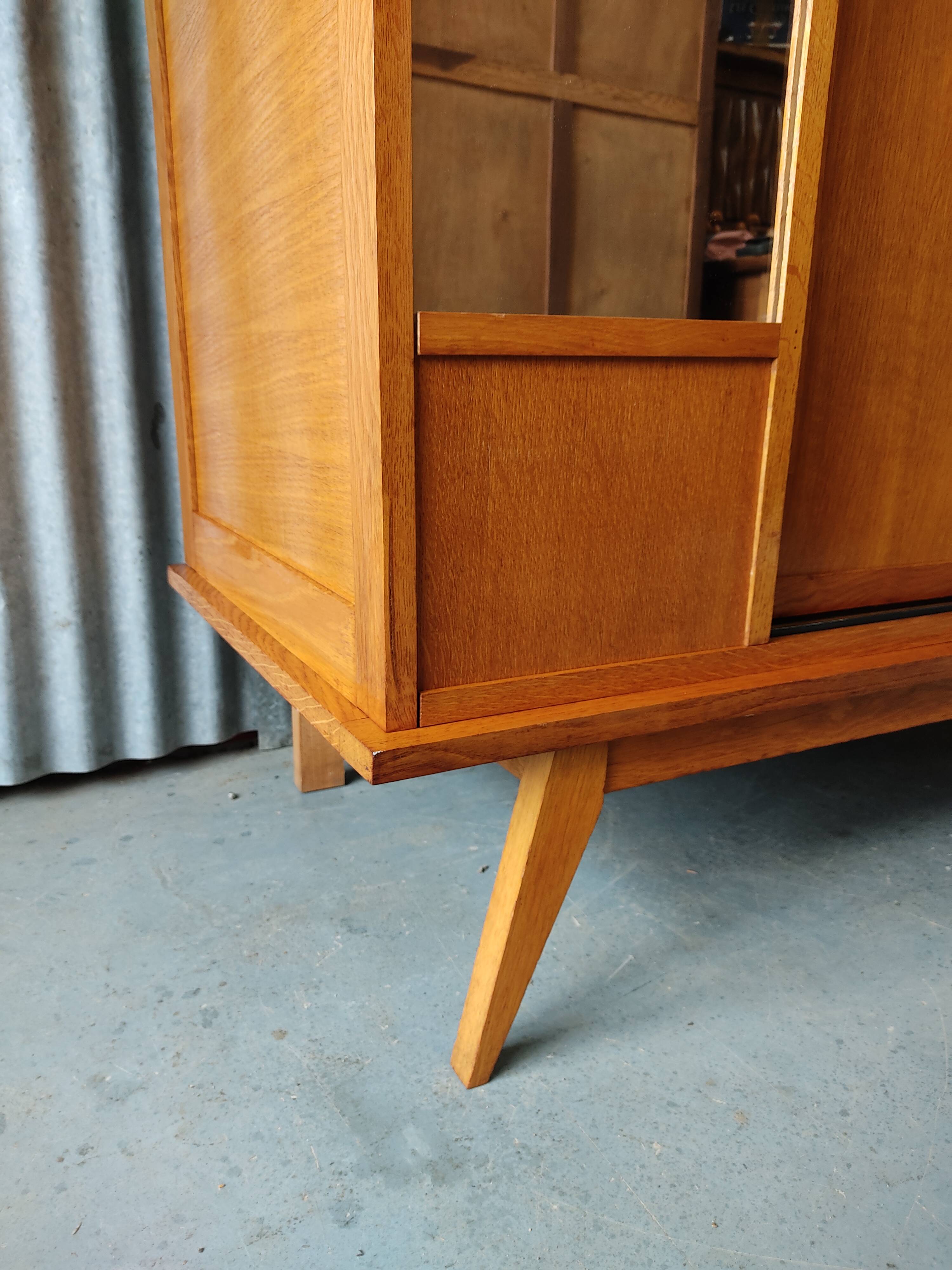 Wardrobe feet compass sliding doors