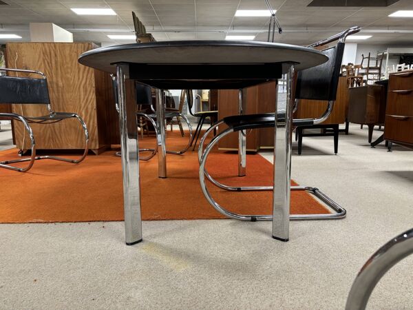Table knoll ovale marbre noir pieds chromés joe d'urso 1983