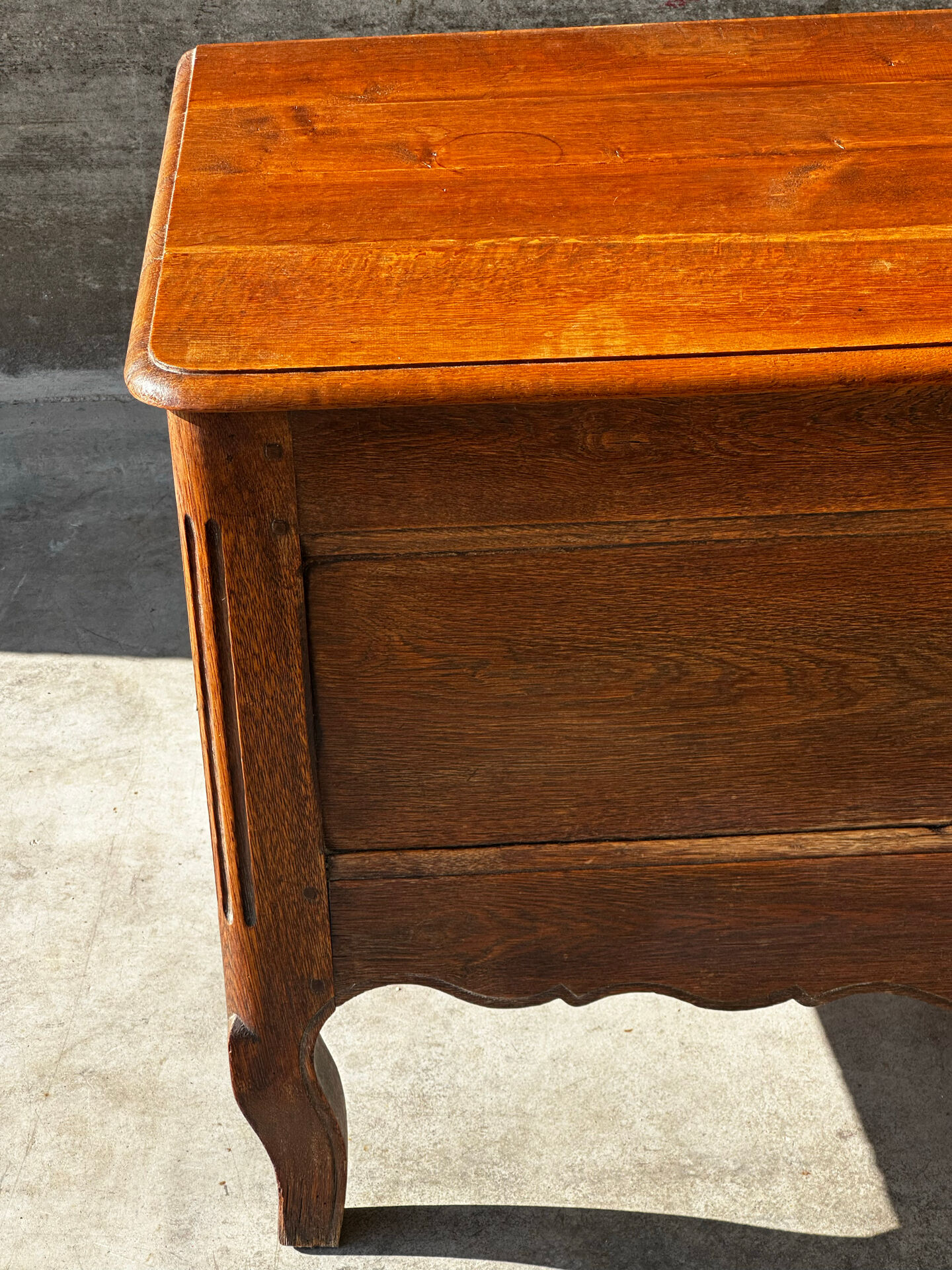 French provincial chest in carved and pegged solid oak, 18th century.