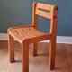 Chaise enfant moderniste