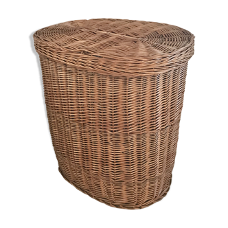 Wicker laundry basket