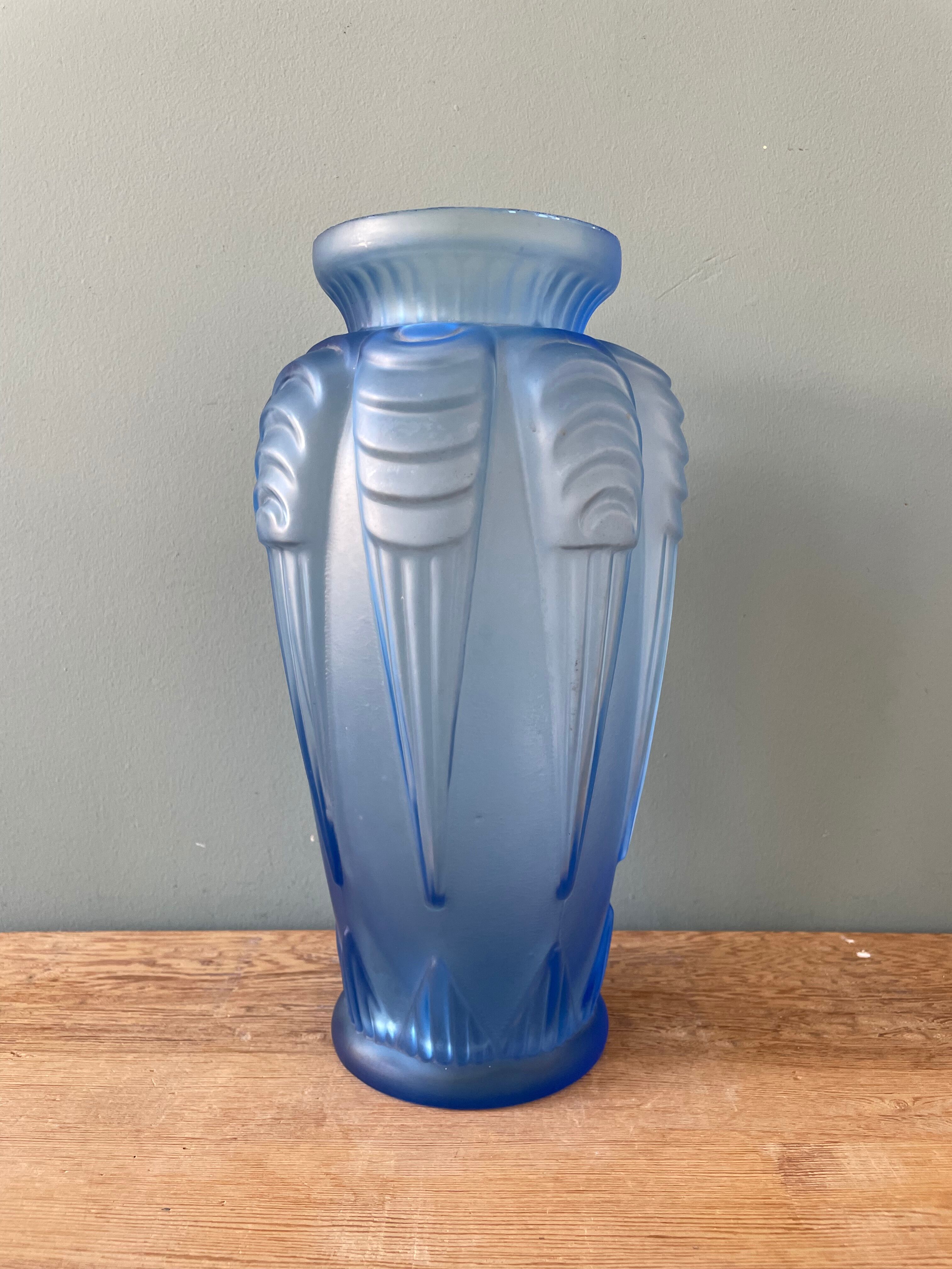 Blue Art Deco vase signed Espaivet France