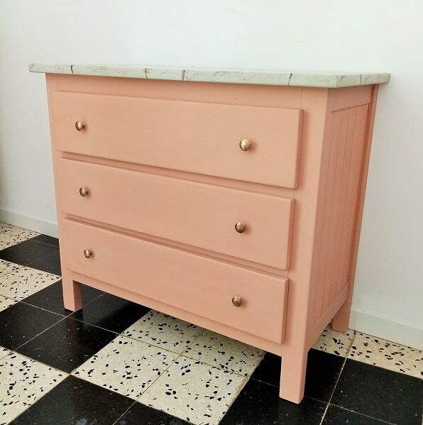 Vintage pink commodity