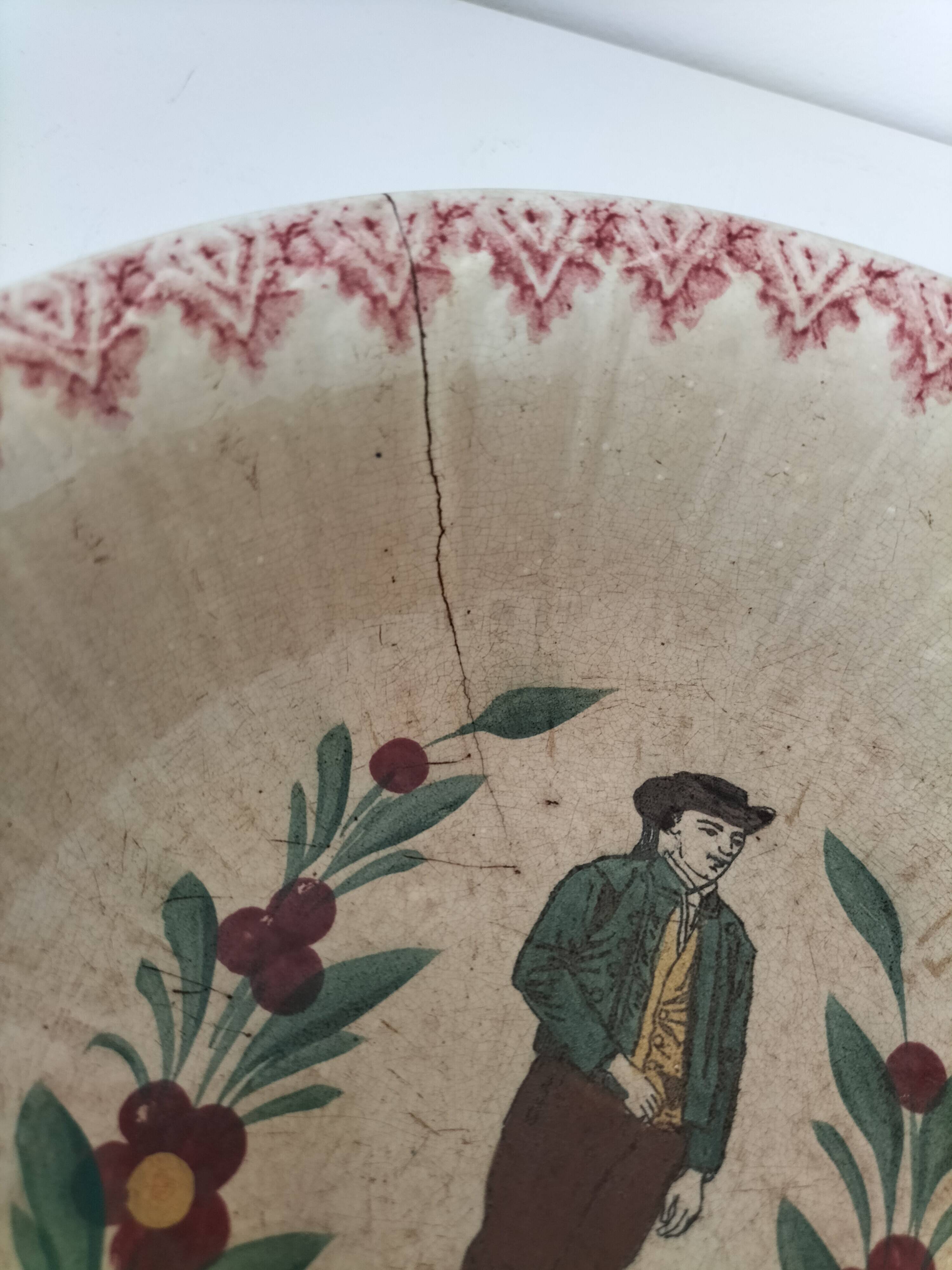 Old regional dish HB & Cie iron earth