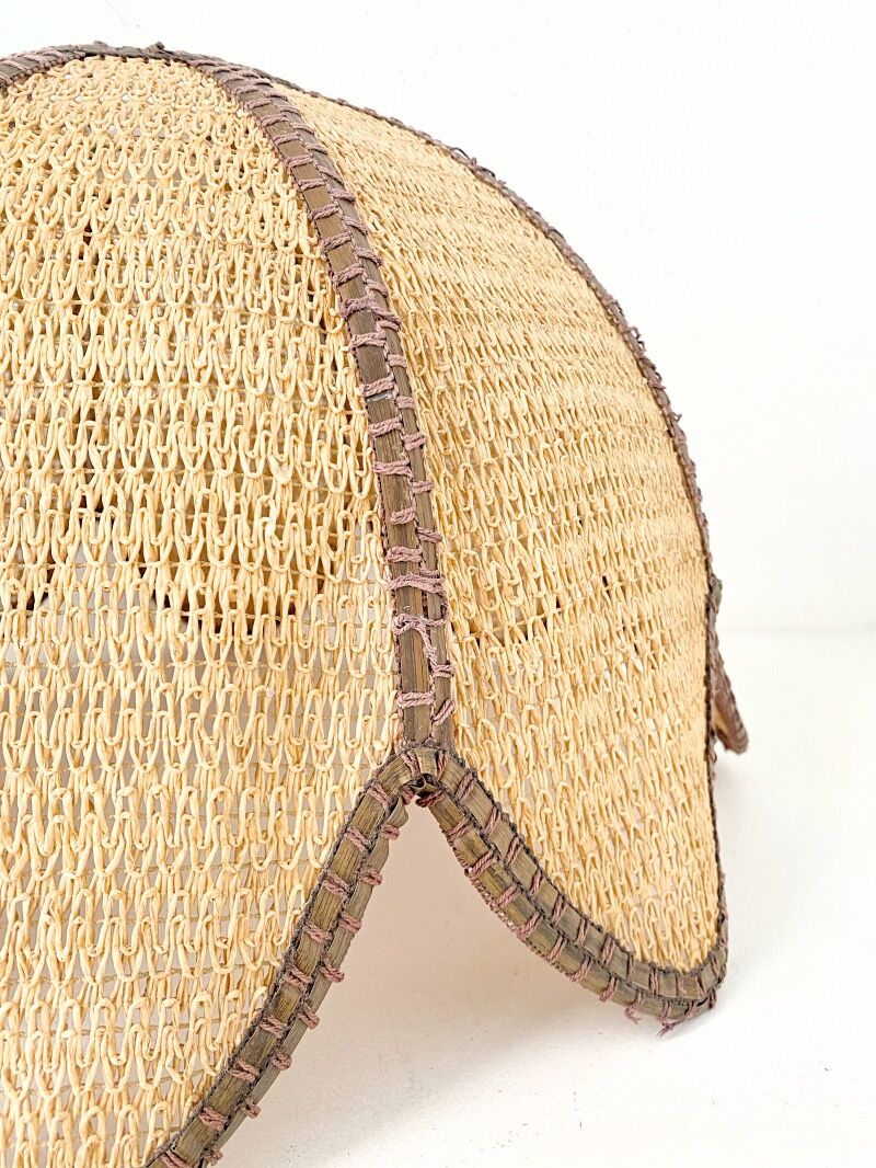 Suspension flower in rabane