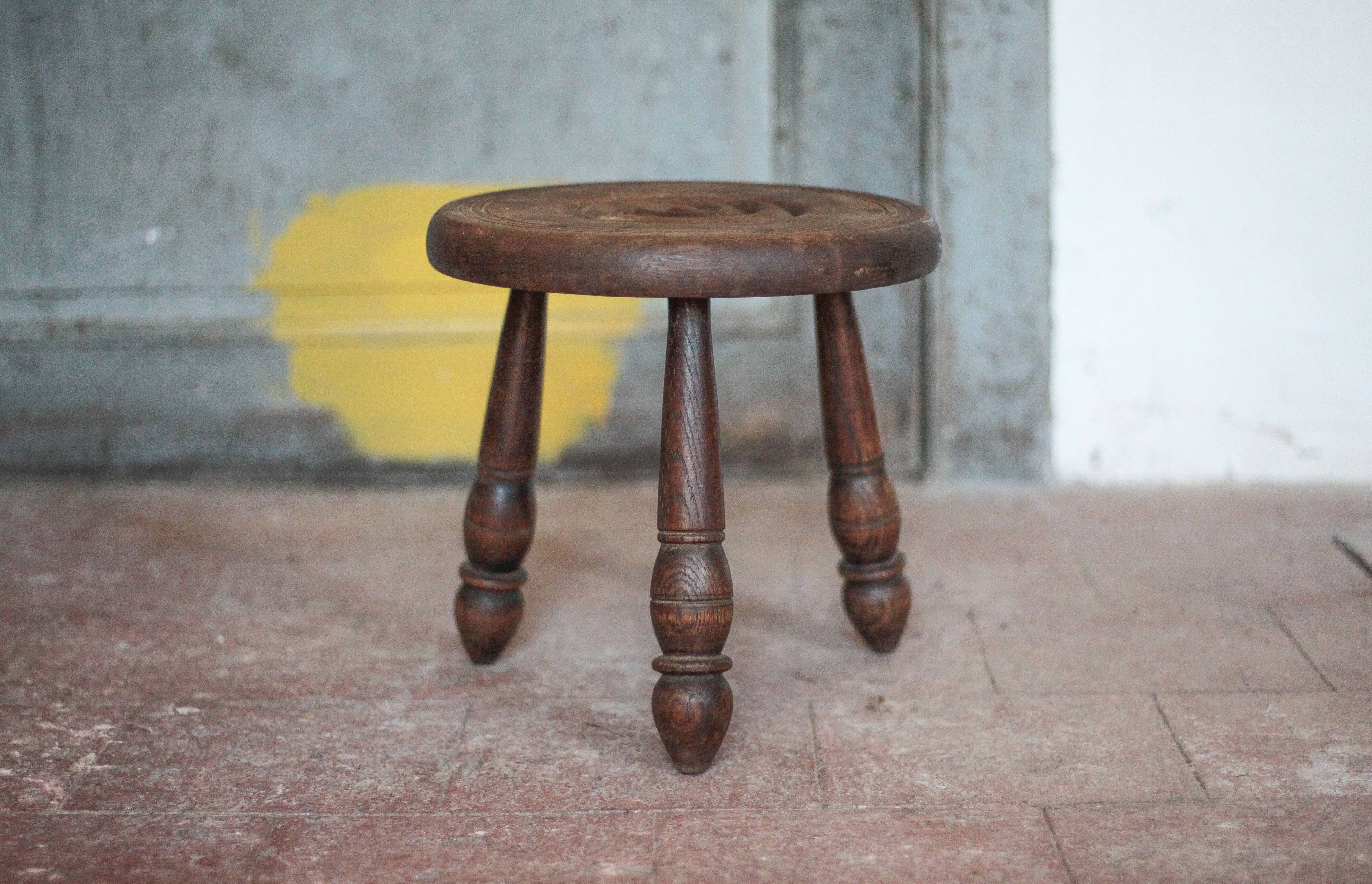 Tabouret vintage, tabouret tripode, tabouret d'appoint, porte-plante bois