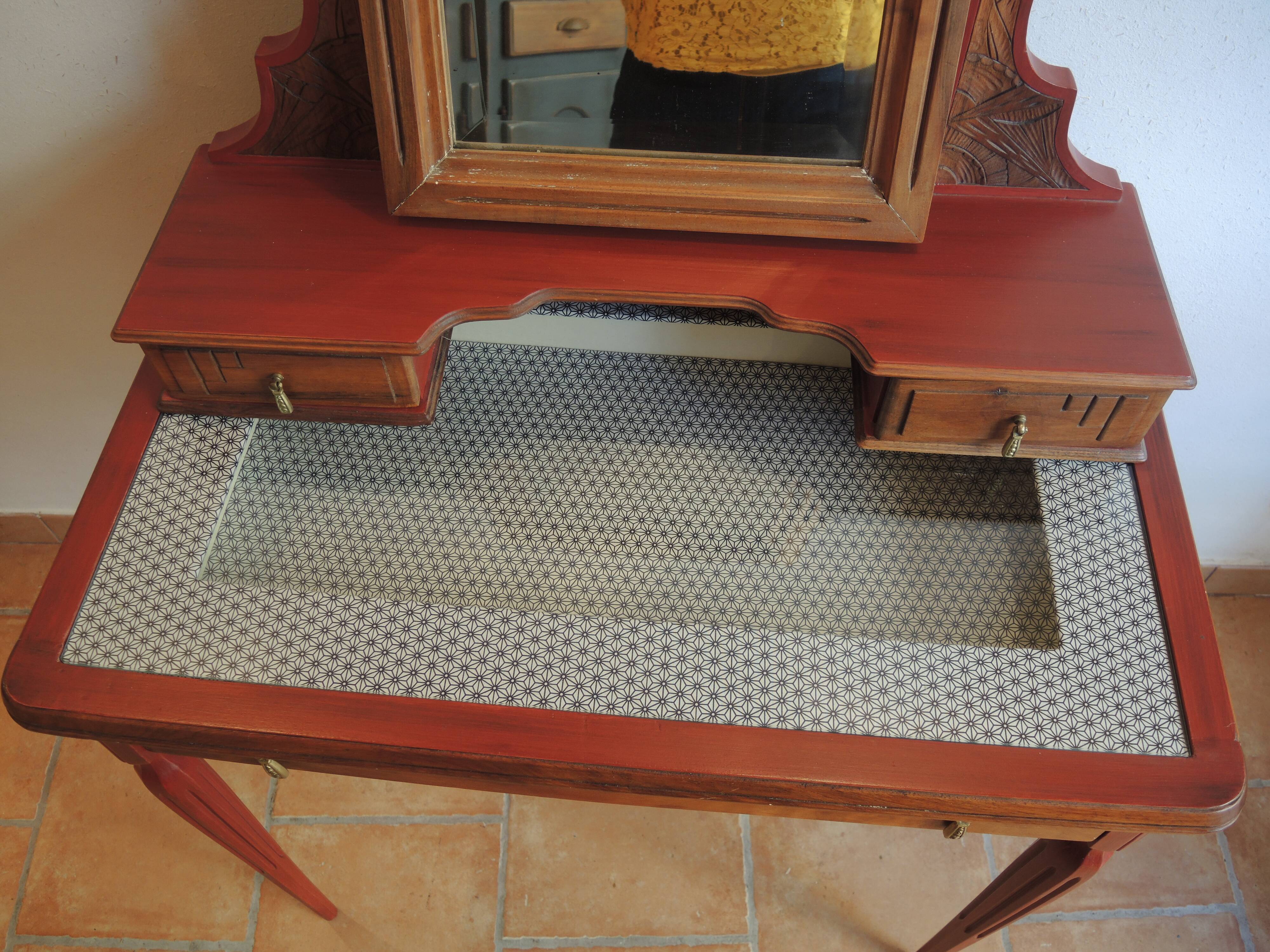 Toilet table and matching chair