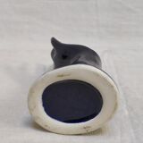 Hand baguier and blue soliflore overseas