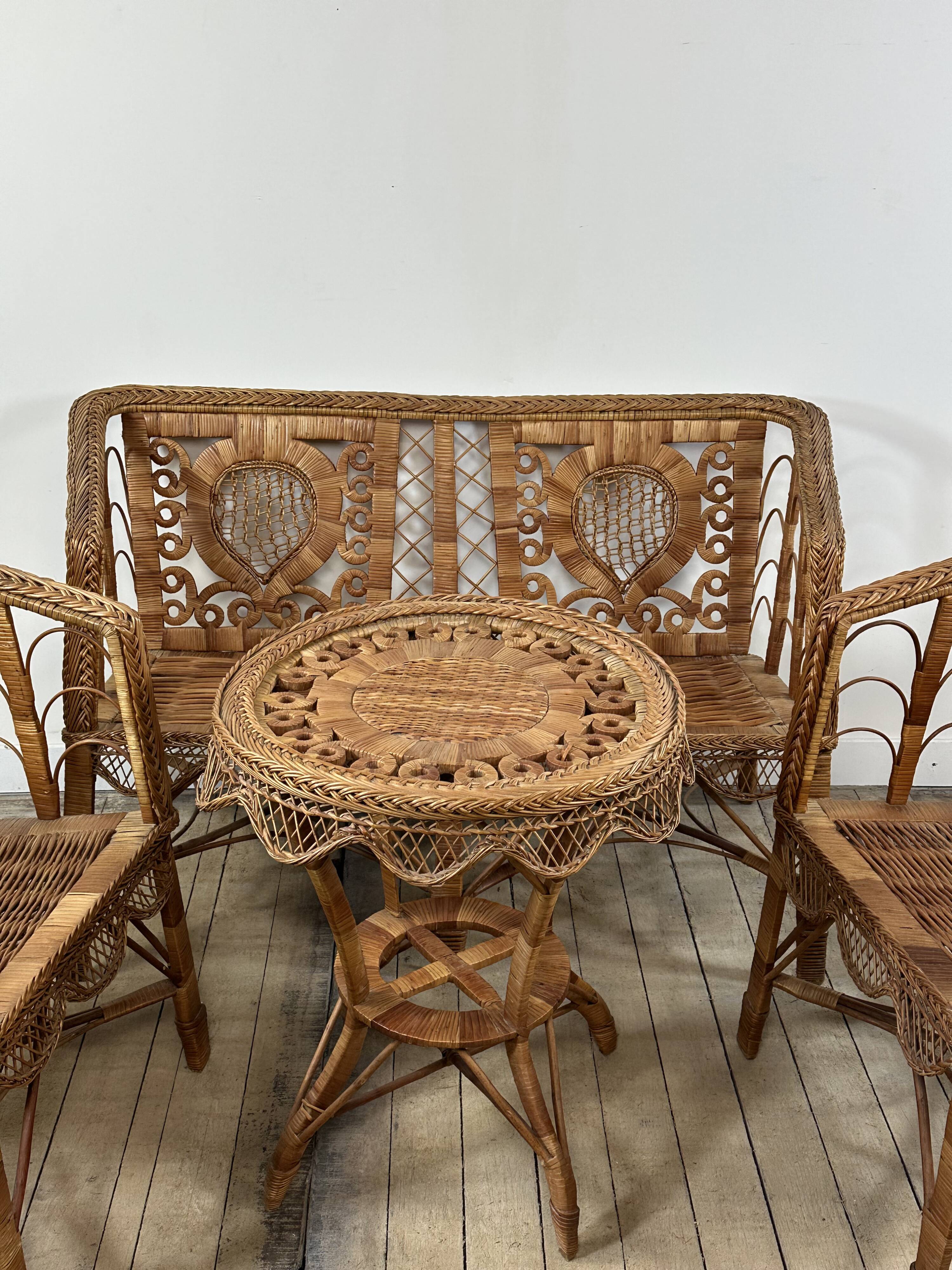 Victorian-style rattan lounge from the 1920s.
