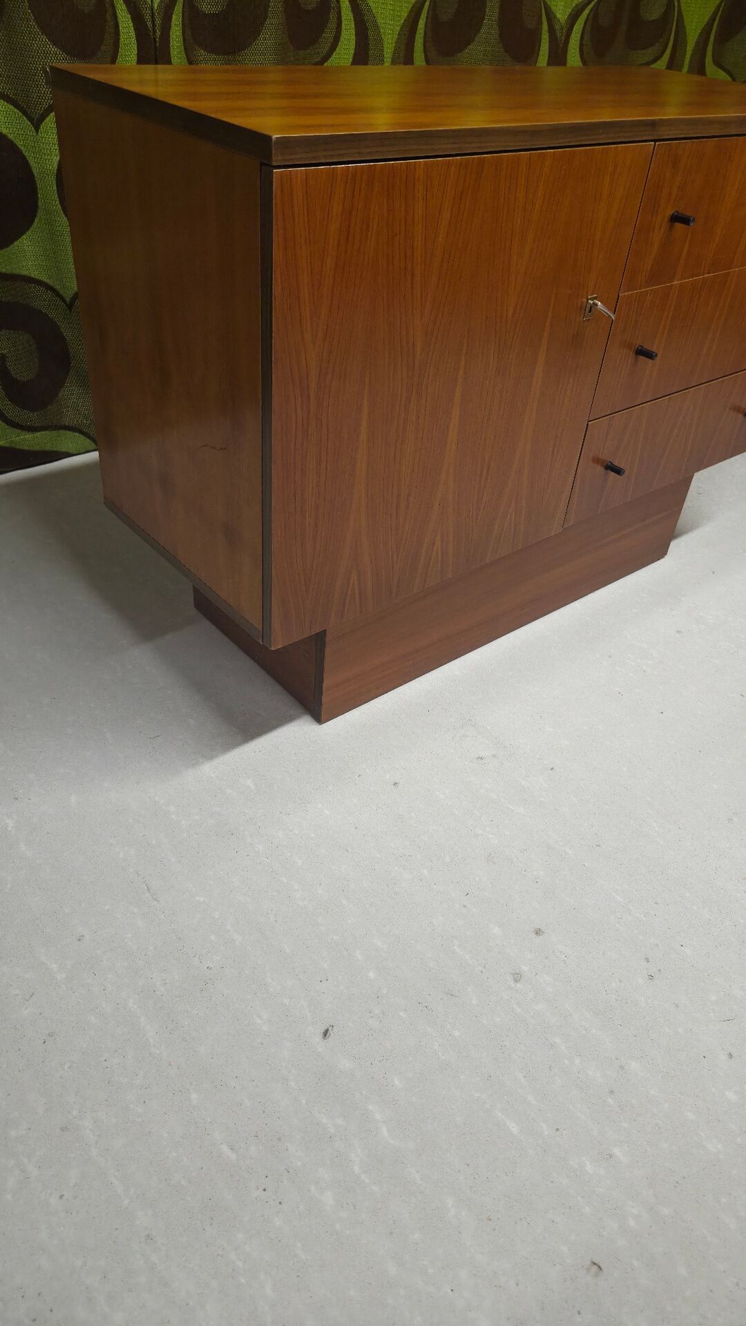 Vintage 1970s teak enfilade