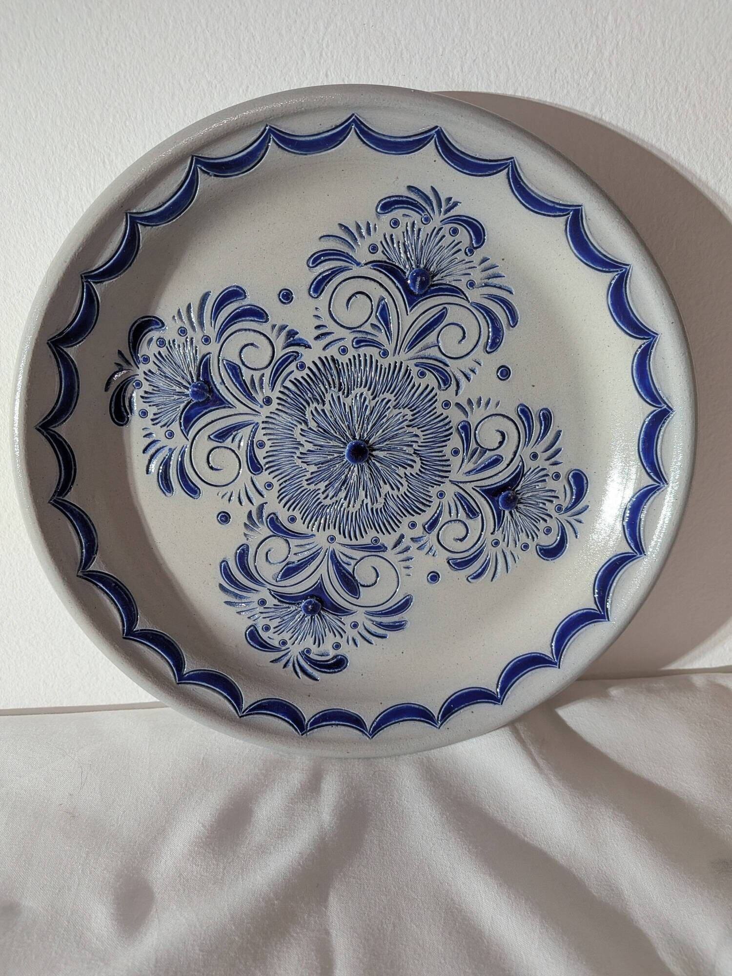 Salt-glazed stoneware wall plaque from Betschdorf – Fortuné Schmitter
