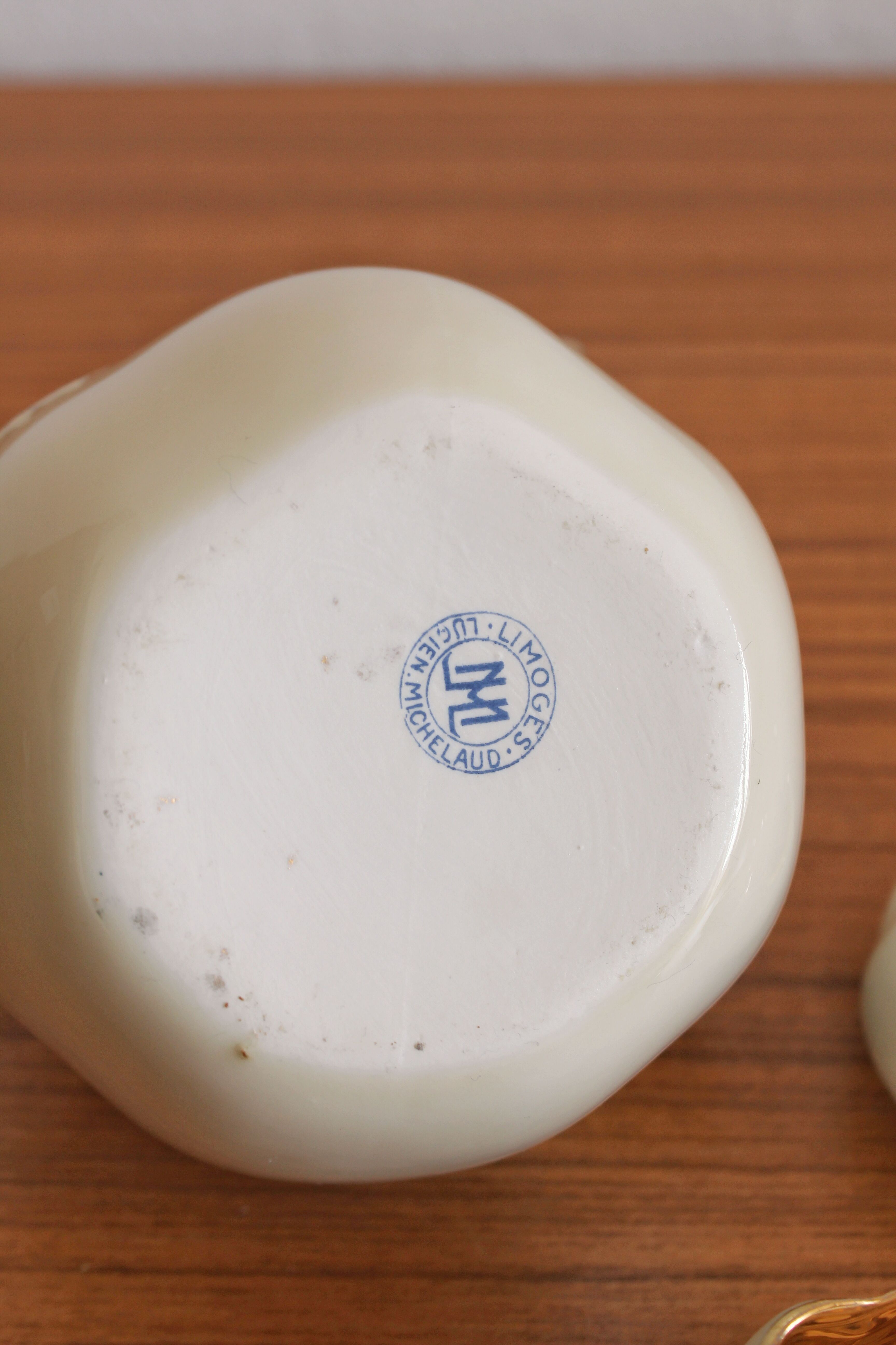 Service à digestif et tasses en porcelaine de Limoges Lucien Michelaud vintage