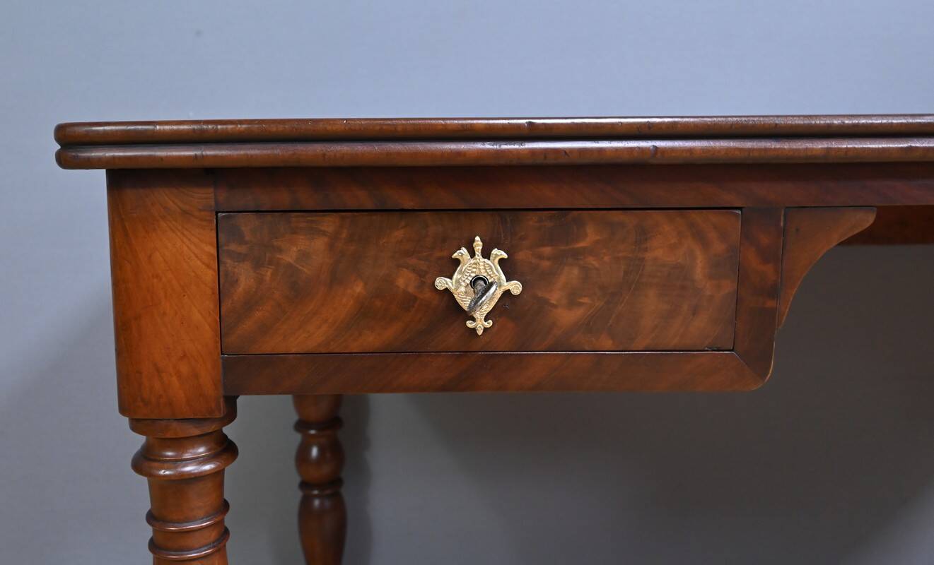 Bureau de Milieu en Acajou – Milieu XIXe