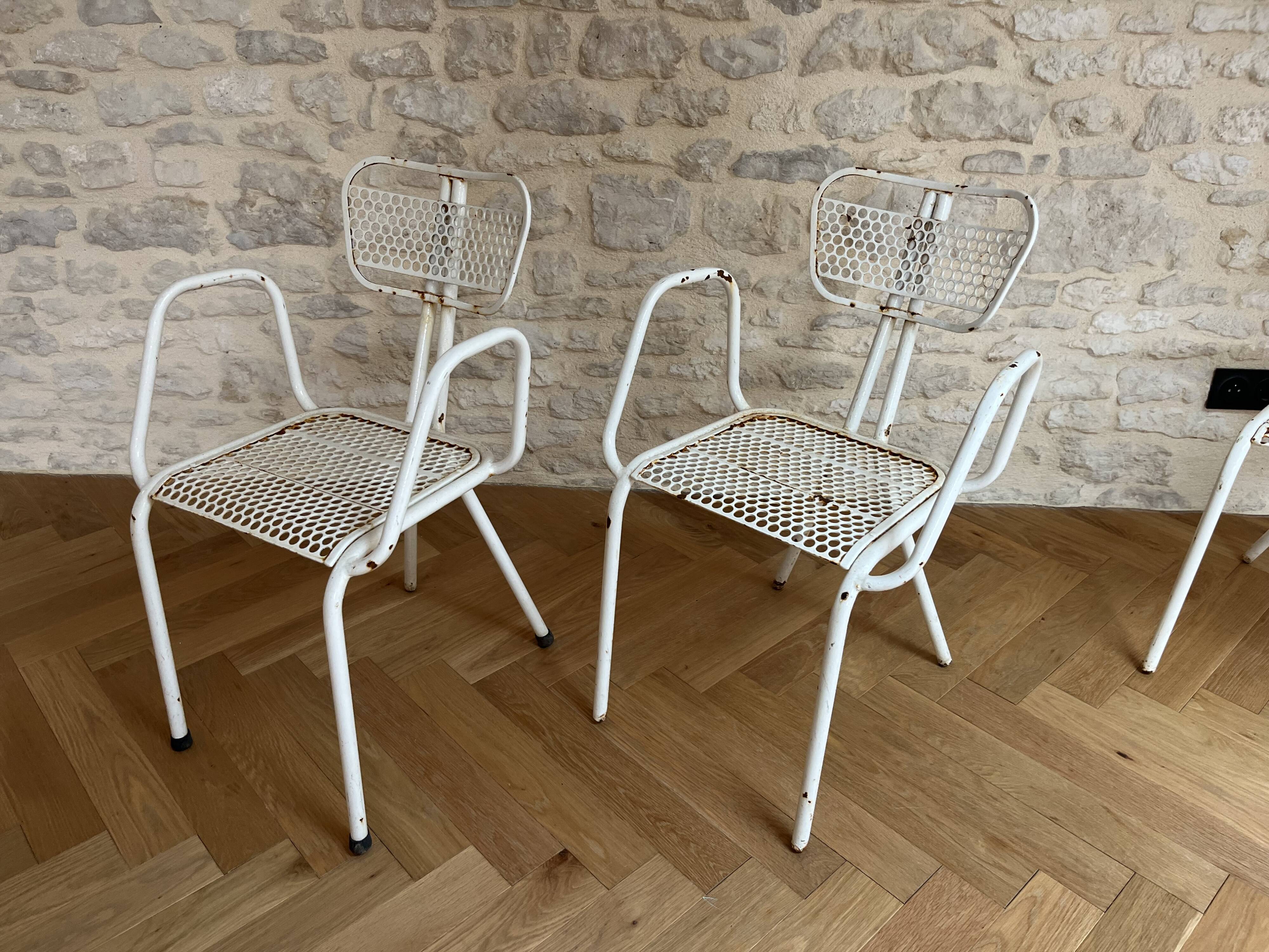 Table de jardin Radar par René Malaval