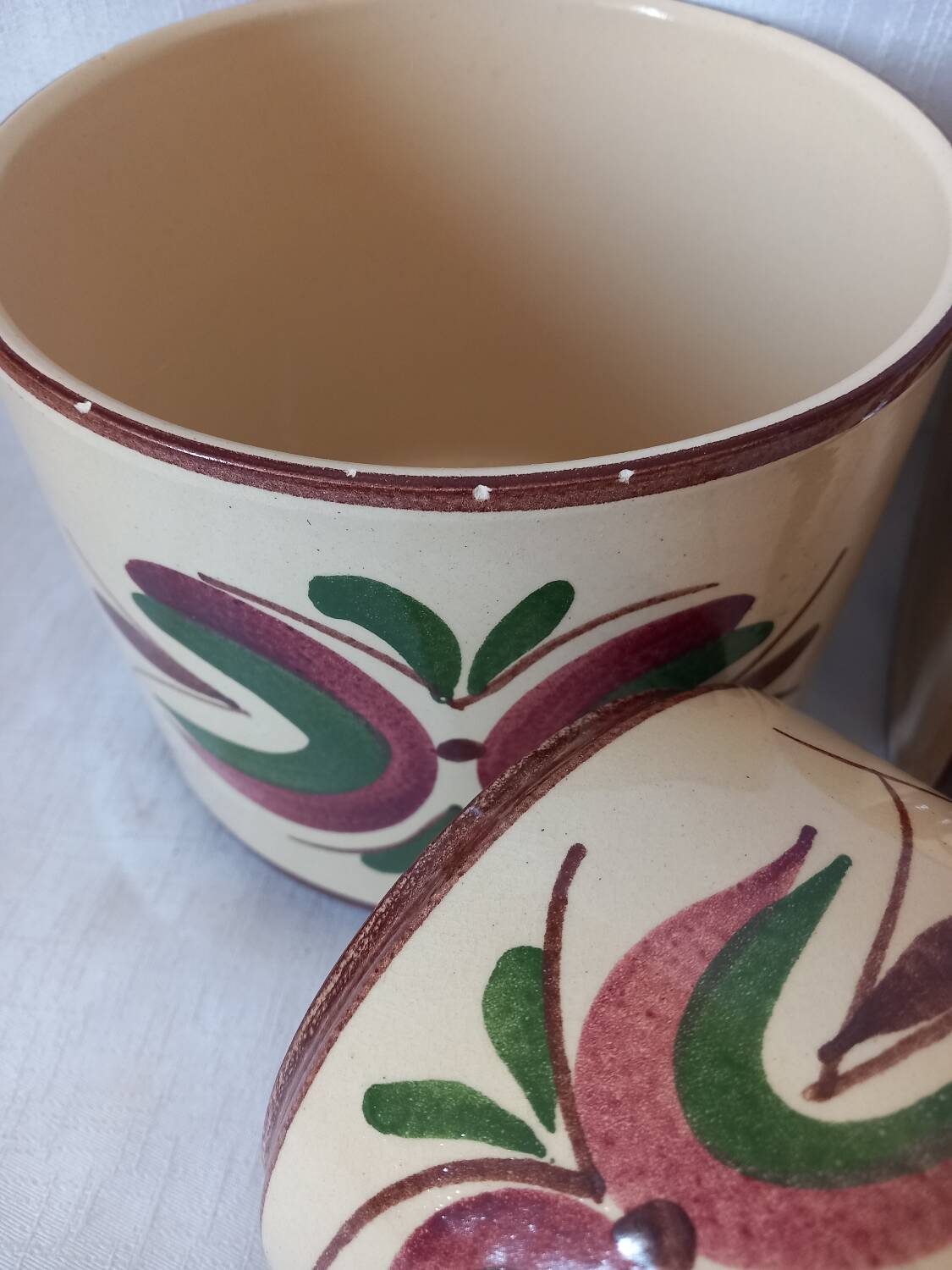 Ensemble de pots en céramique peints vintage