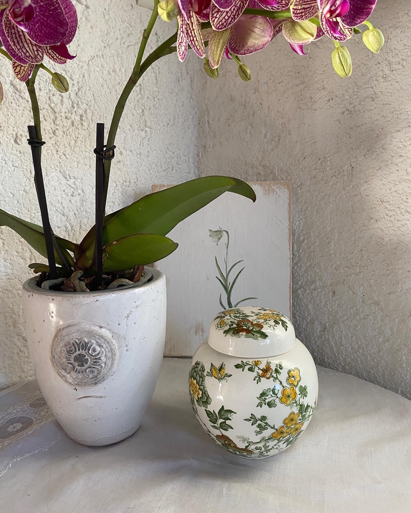 Mason's stamped tea pot or candy box