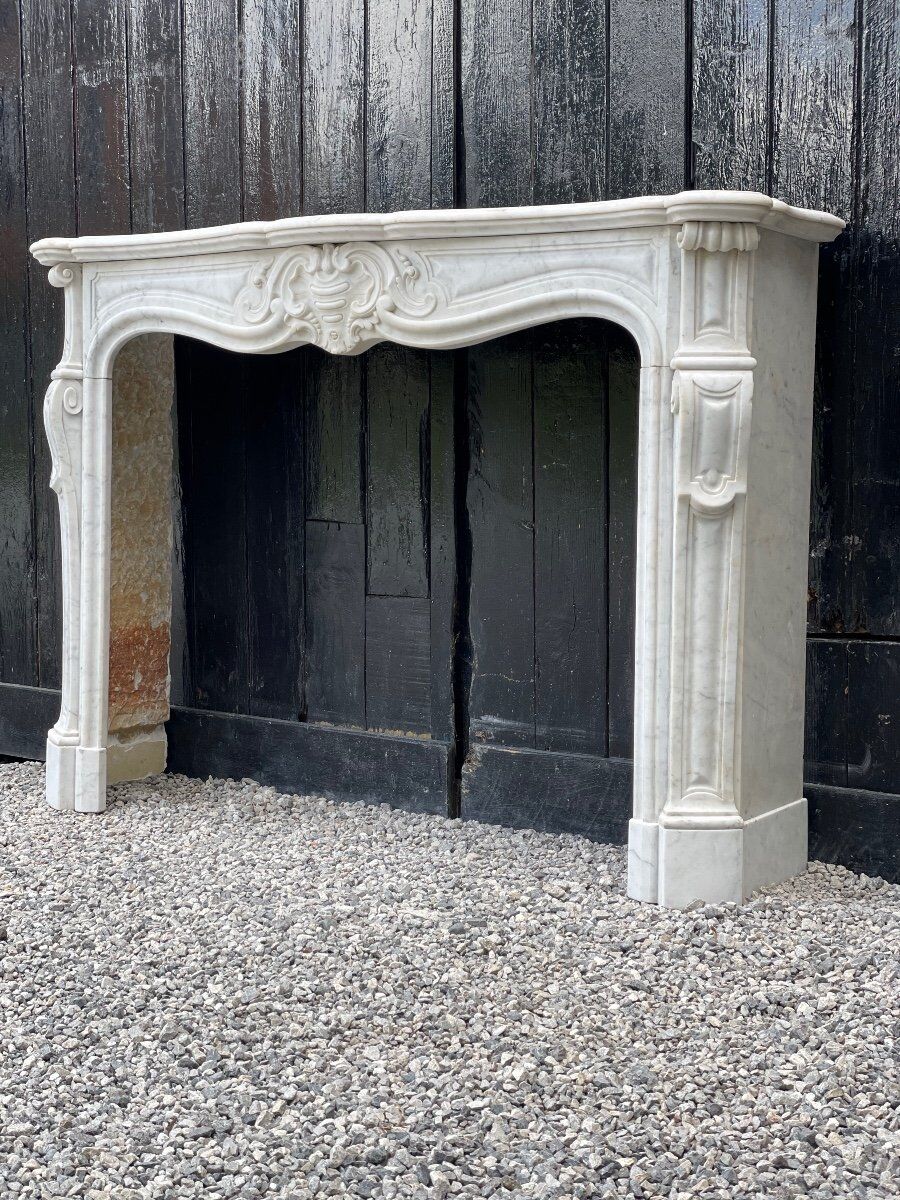 Fireplace in carrara marble around 1880