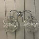 Wall light with 2 chrome-plated metal and glass globes