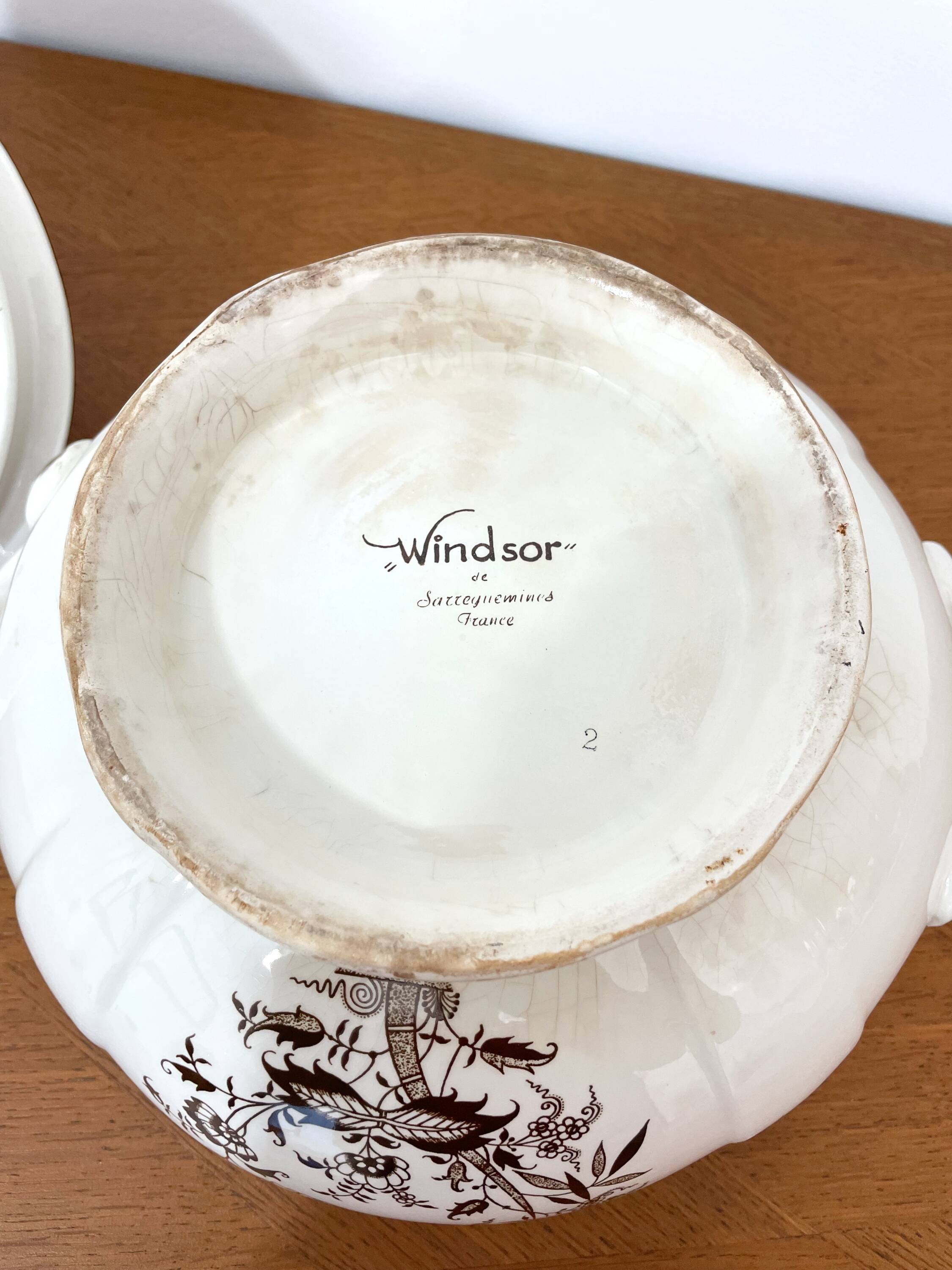 Soup tureen / Vegetable dish in earthenware - Sarreguemines - 1940s/50s