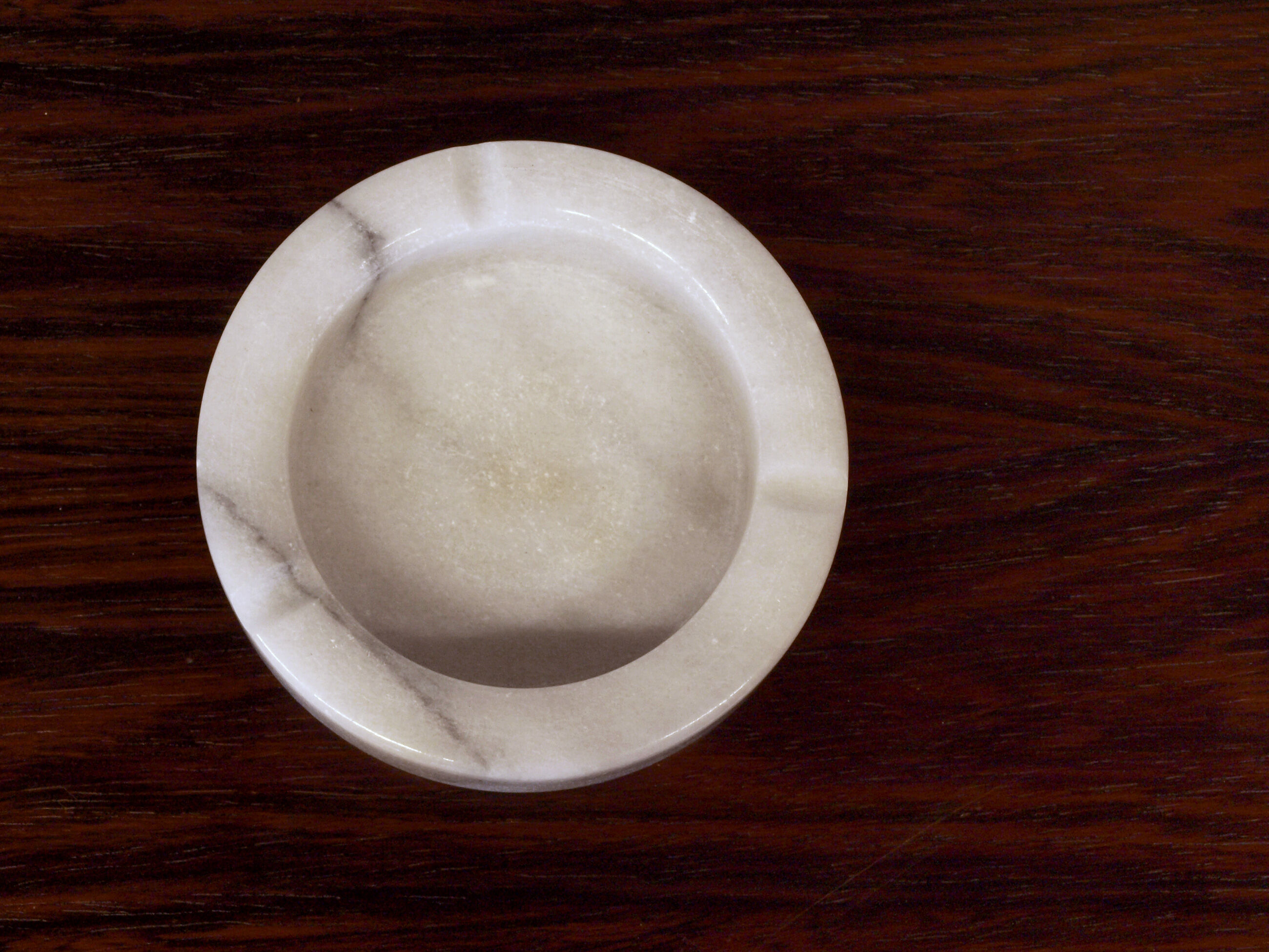 Set of table accessories in Carrara marble