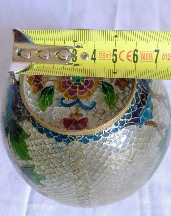 Openwork plique-à-jour enamel pot - 1920 to 1949 - China
