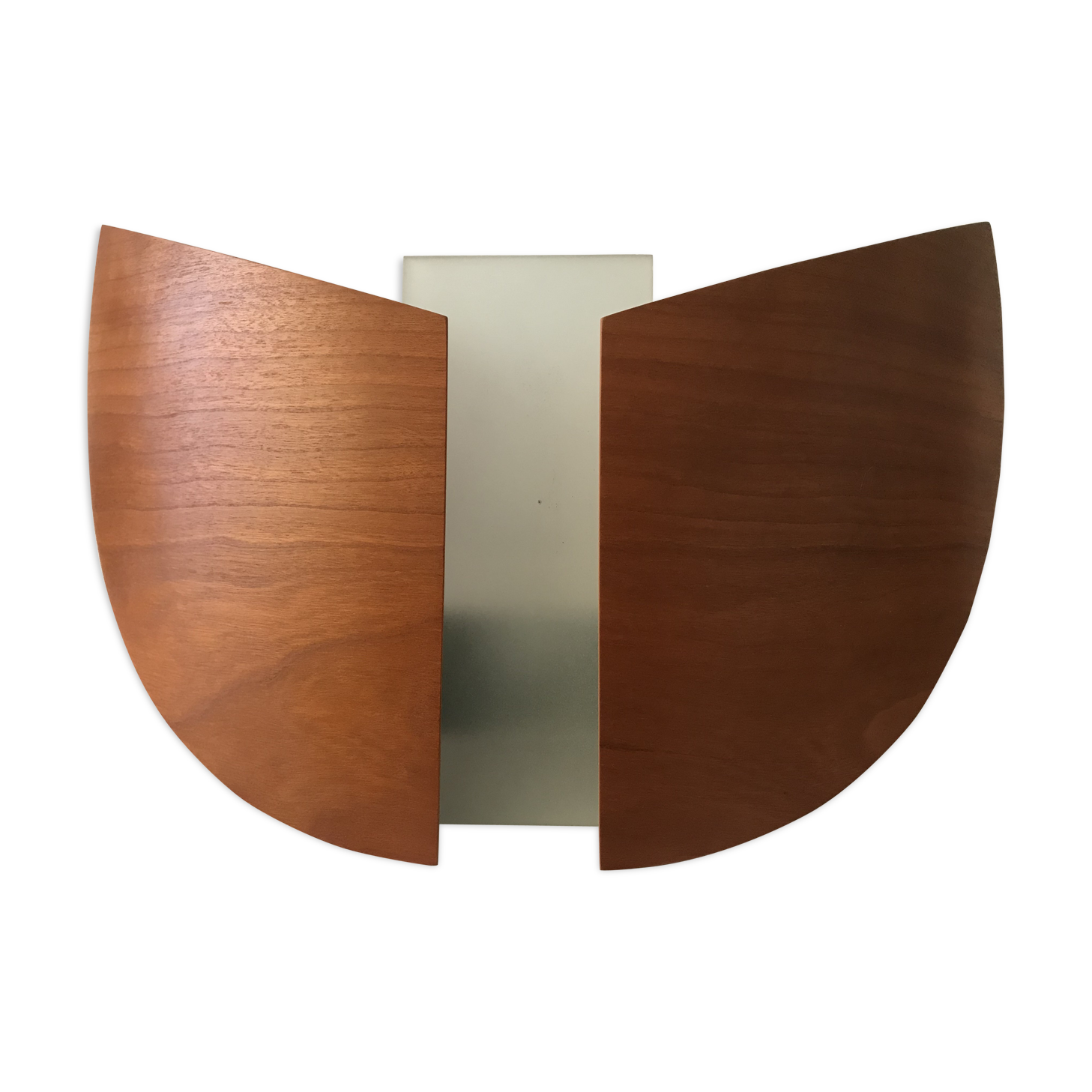 Lucid Scandinavian design wall light