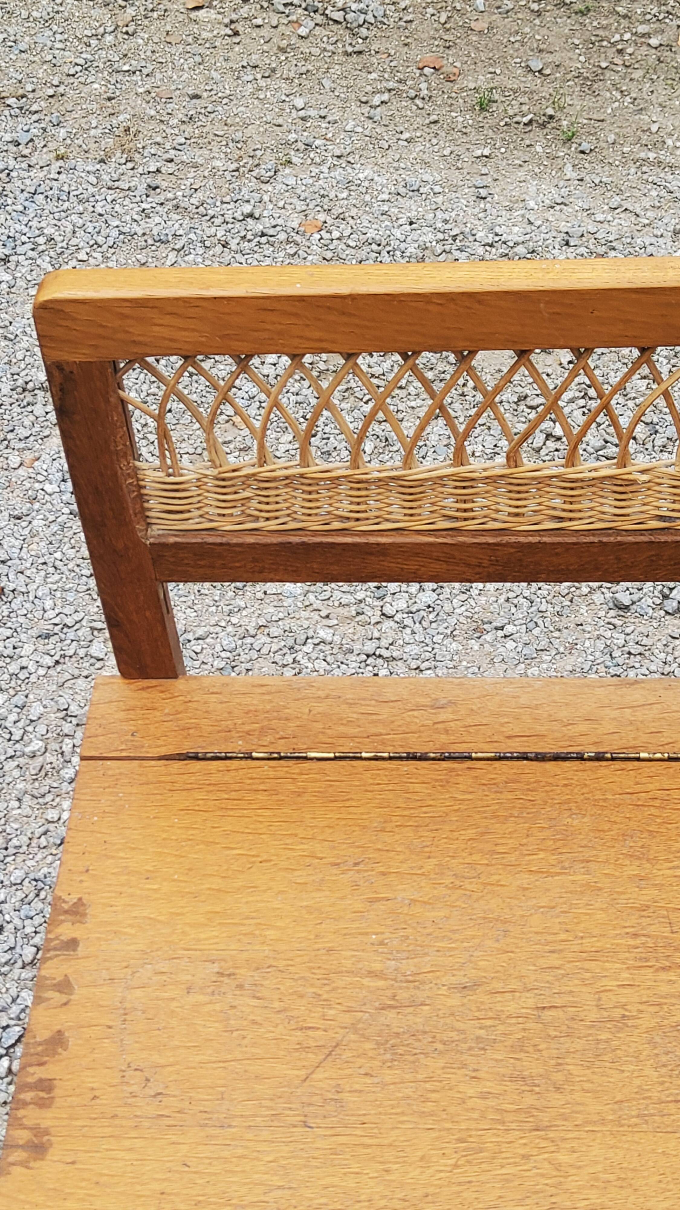 Vintage chest bench from the 50s in oak and rattan