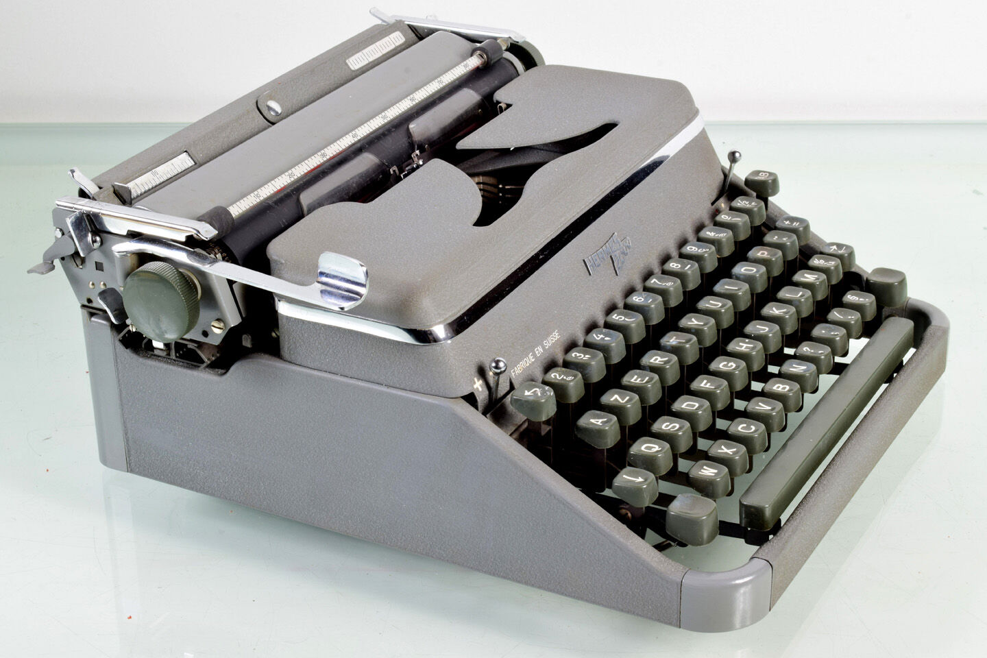Hermes 2000 typewriter