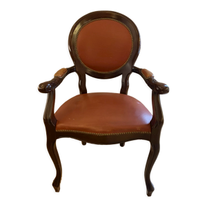 Fauteuil médaillon cuir muscat