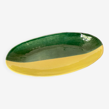 Two-tone oval hollow dish