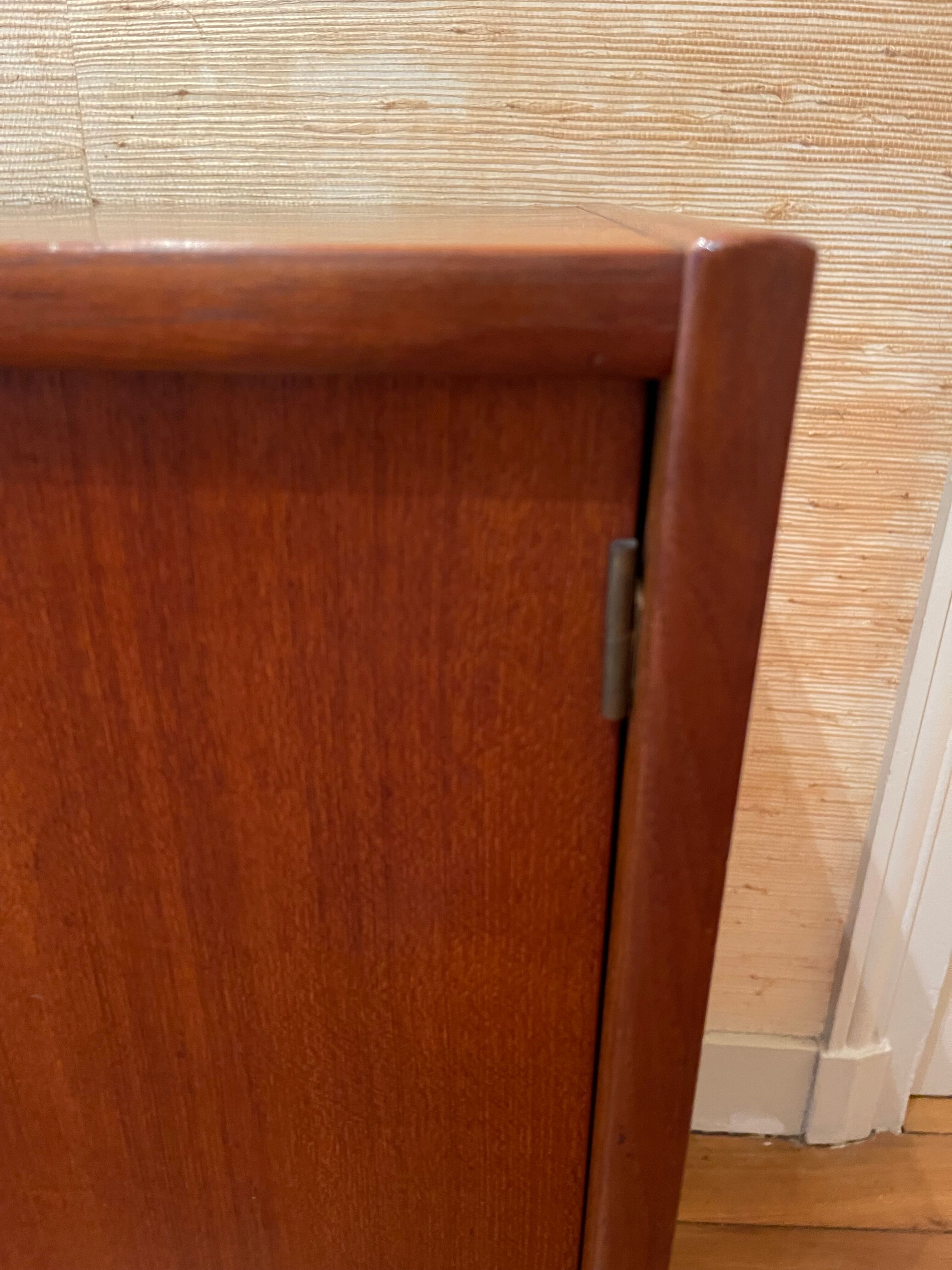 Scandinavian sideboard (sideboard) year 1960