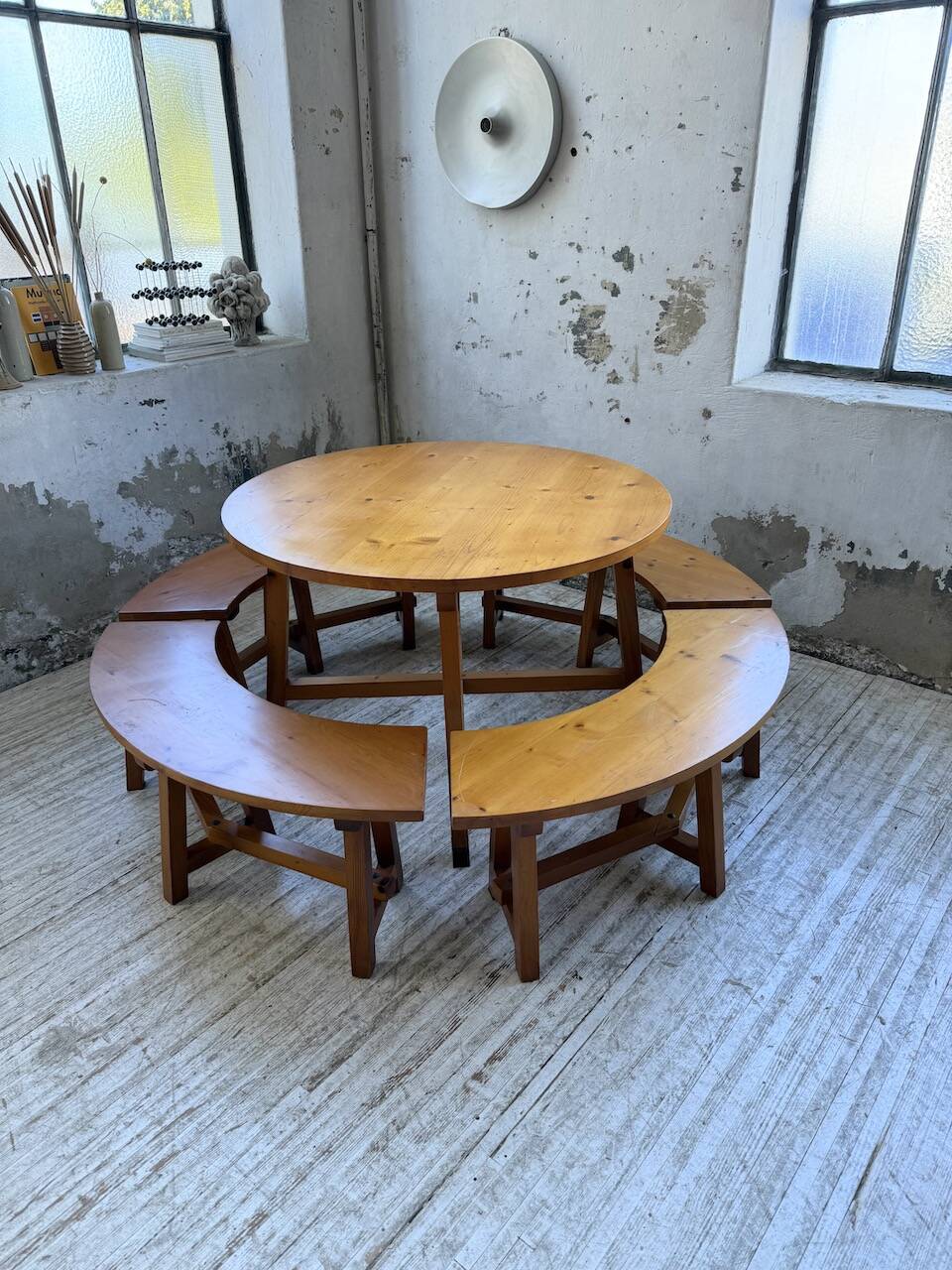 Set of round table and 4 rounded benches, 1950
