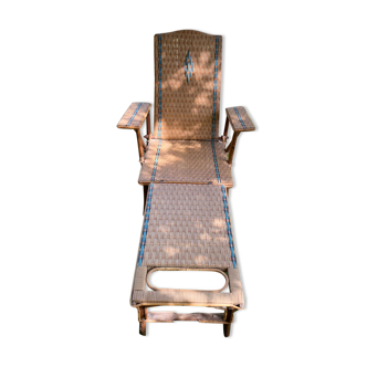 Antique wicker and hazel chaise longue
